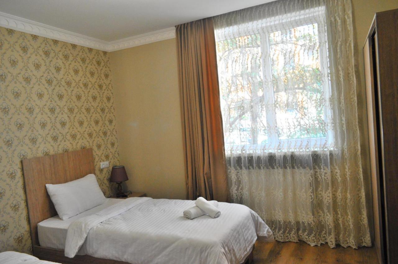 Hotel Dany Тбилиси Экстерьер фото